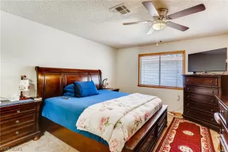 Photo #5: 2292530 Listing 