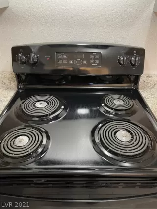 Photo #3: 2292589 Listing 