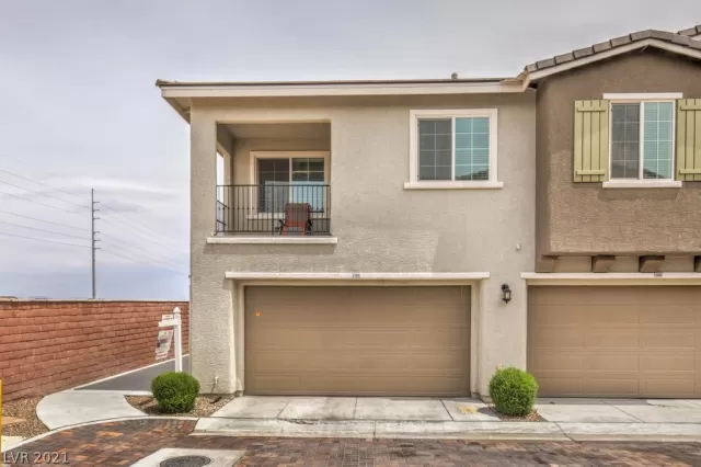 MLS: 2292613 Condo For Sale