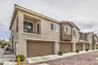 Photo #1: 2292613 Listing