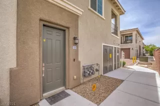 Photo #2: 2292613 Listing