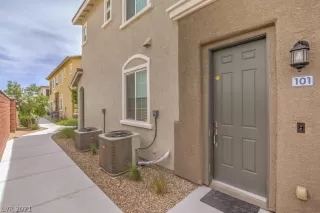 Photo #3: 2292613 Listing