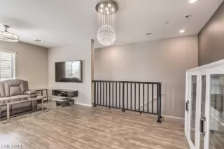 Photo #6: 2292613 Listing