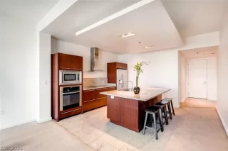 Photo #1: 2292617 Listing 