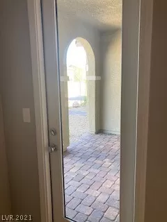 Photo #3: 2292629 Listing 