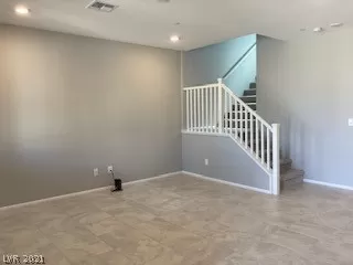 Photo #5: 2292629 Listing 