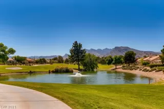 Photo #3: 2292632 Listing
