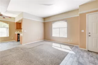 Photo #2: 2292641 Listing 