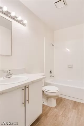 Photo #4: 2292656 Listing 