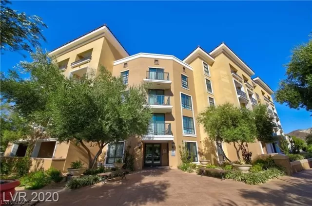 MLS: 2292669 Condo For Sale