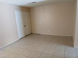 Photo #4: 2292672 Listing 