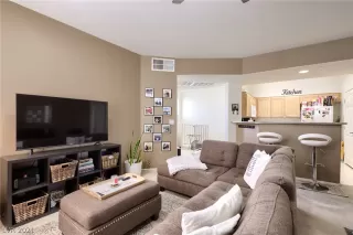 Photo #5: 2292700 Listing 