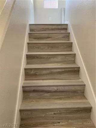 Photo #4: 2292739 Listing 