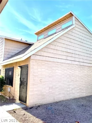 Photo #6: 2292752 Listing 