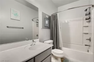 Photo #5: 2292757 Listing 