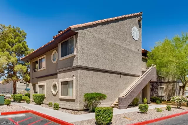 MLS: 2292758 Condo For Sale