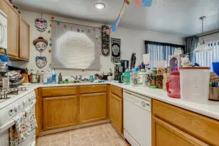 Photo #3: 2292758 Listing 