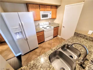 Photo #4: 2292770 Listing 