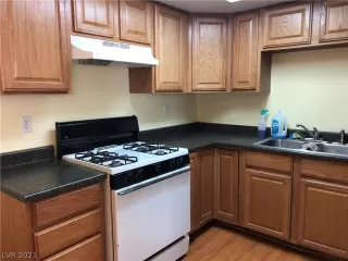 Photo #3: 2292773 Listing