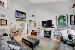 Photo #3: 2292803 Listing