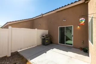 Photo #6: 2292812 Listing