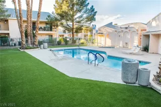 Photo #1: 2292834 Listing