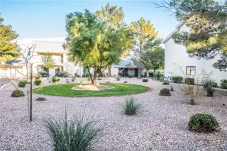 Photo #2: 2292834 Listing