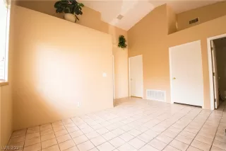 Photo #6: 2292834 Listing