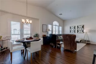 Photo #2: 2292835 Listing