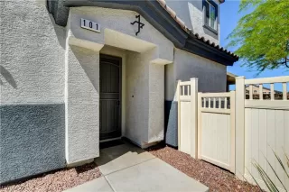 Photo #2: 2292889 Listing