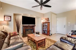 Photo #4: 2292889 Listing