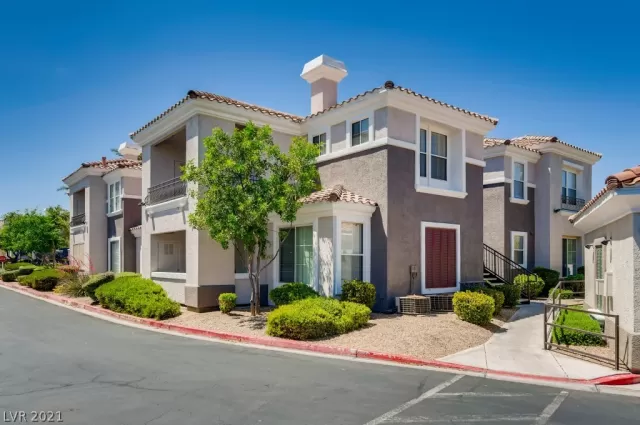 MLS: 2292891 Condo For Sale