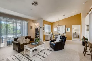 Photo #2: 2292891 Listing