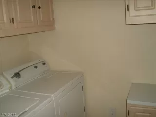 Photo #4: 2292898 Listing 