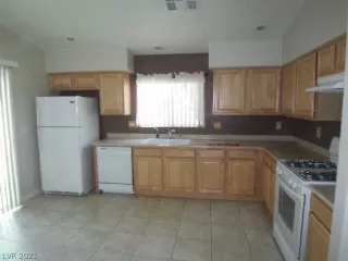 Photo #2: 2292904 Listing 