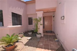 Photo #2: 2292905 Listing