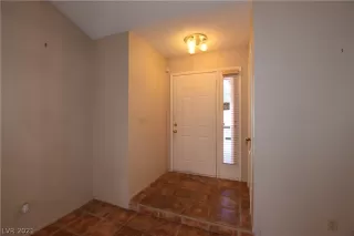 Photo #6: 2292905 Listing