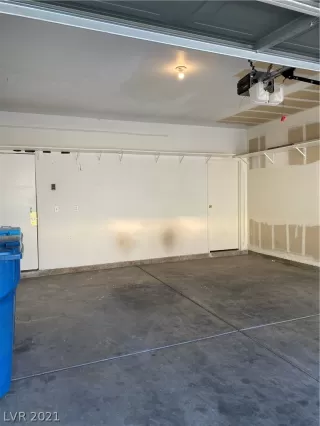 Photo #1: 2292954 Listing 