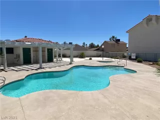 Photo #4: 2292954 Listing 