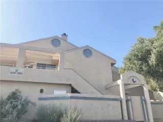 Photo #1: 2293007 Listing