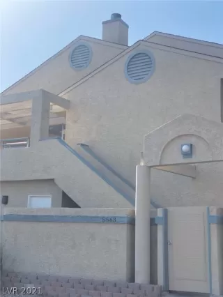 Photo #2: 2293007 Listing