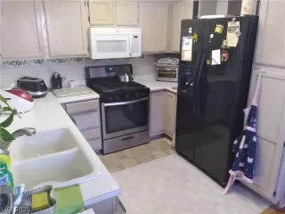 Photo #2: 2293008 Listing