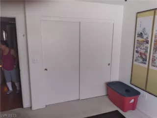 Photo #5: 2293008 Listing