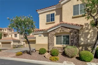 Photo #1: 2293015 Listing