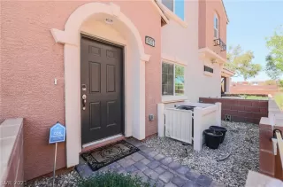 Photo #4: 2293022 Listing