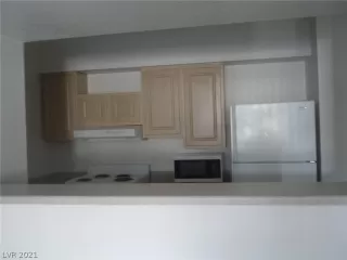 Photo #6: 2293033 Listing