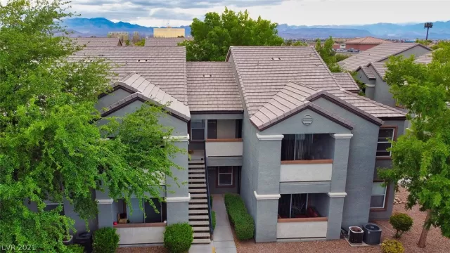 MLS: 2293042 Condo For Sale