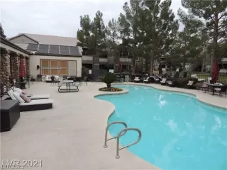 Photo #2: 2293042 Listing