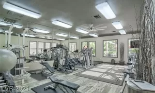 Photo #3: 2293042 Listing