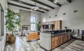 Photo #6: 2293042 Listing